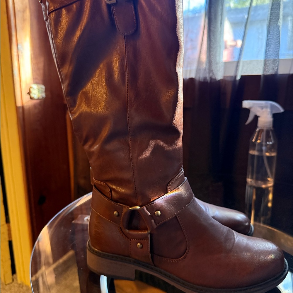 Brown Knee-High Leather Boots